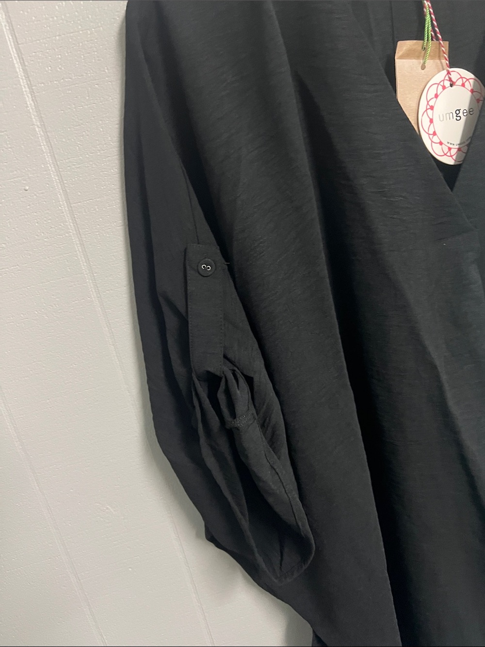 NWT Umgee Black V-Neck Tunic Top Large - Picture 4 of 14